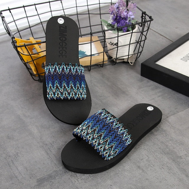 Patterned Beach slippers